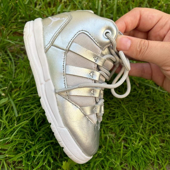 Nike Air Jordan Jordan Max Aura SE Toddler “Silver” Size 7c - Picture 6 of 10